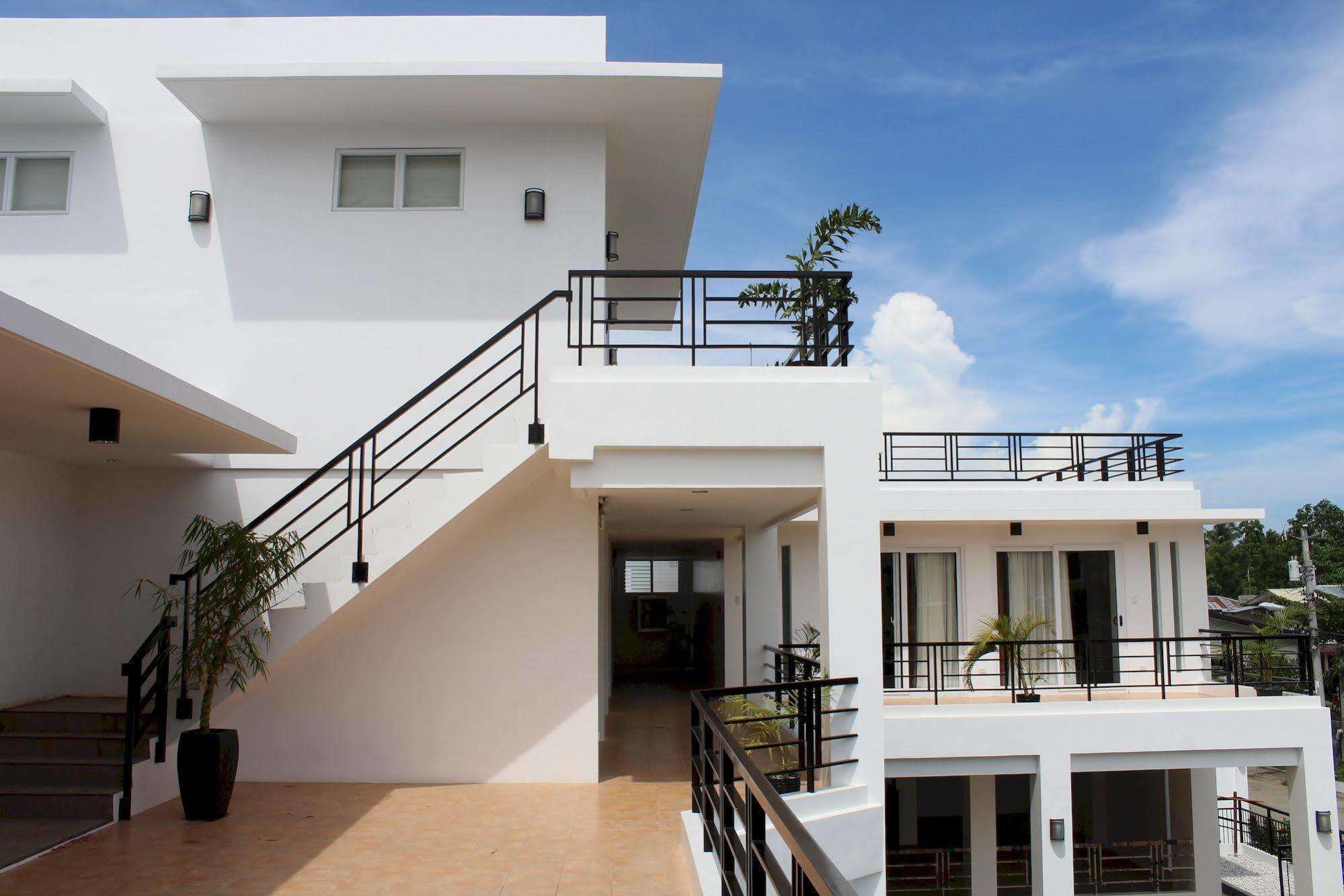 Be-Ing Suites Davao City Exteriör bild
