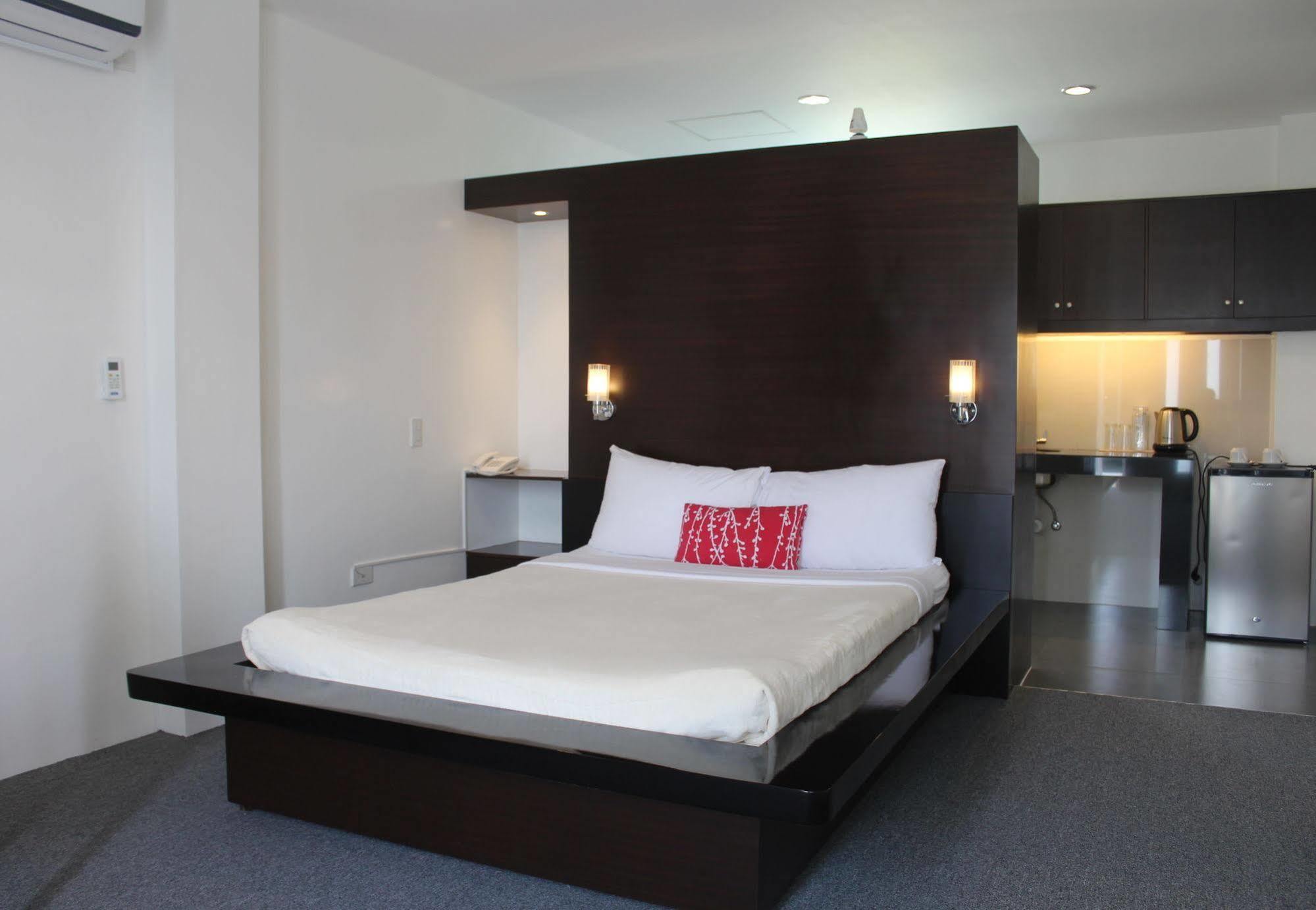 Be-Ing Suites Davao City Exteriör bild