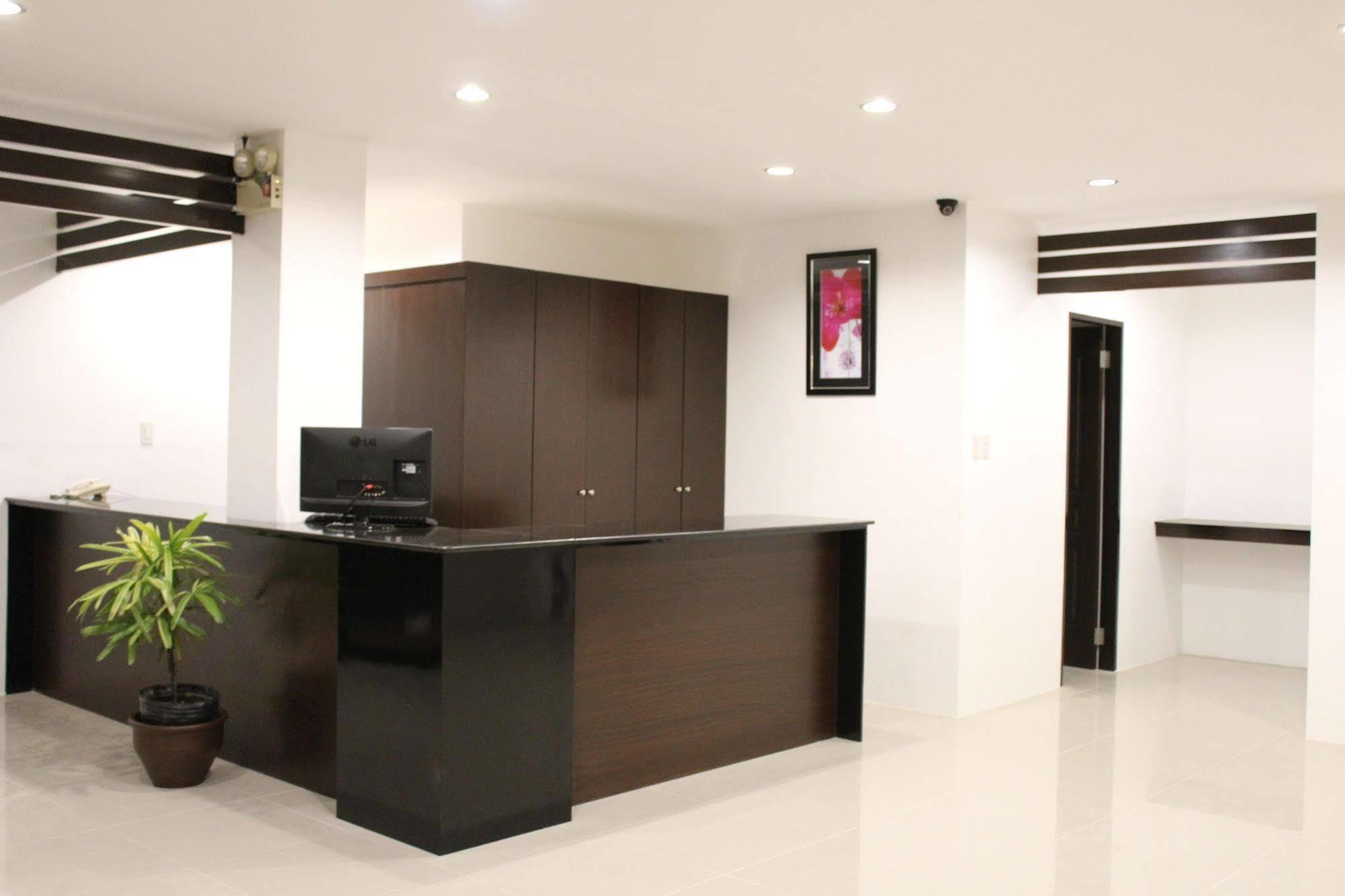 Be-Ing Suites Davao City Exteriör bild