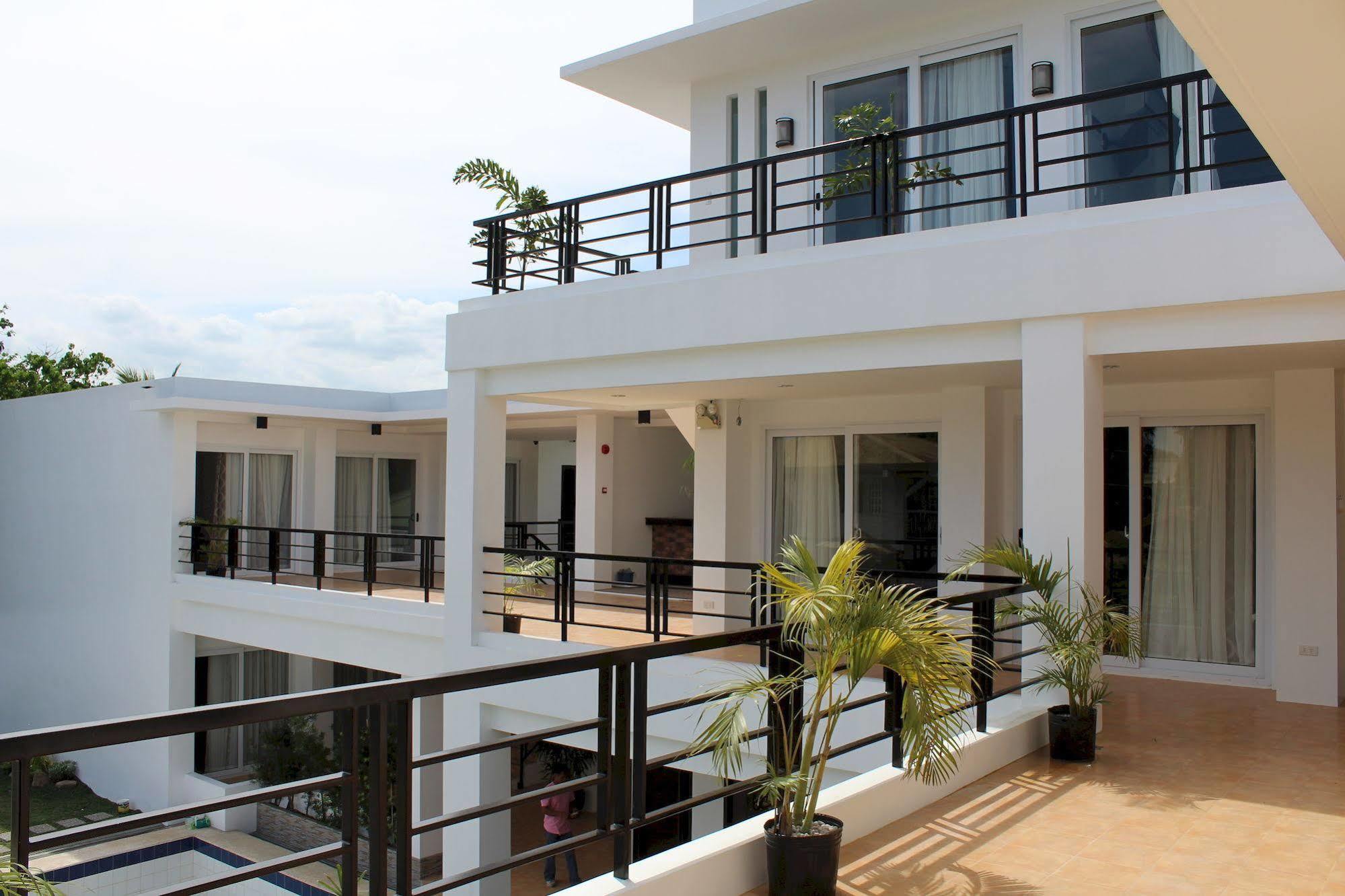 Be-Ing Suites Davao City Exteriör bild